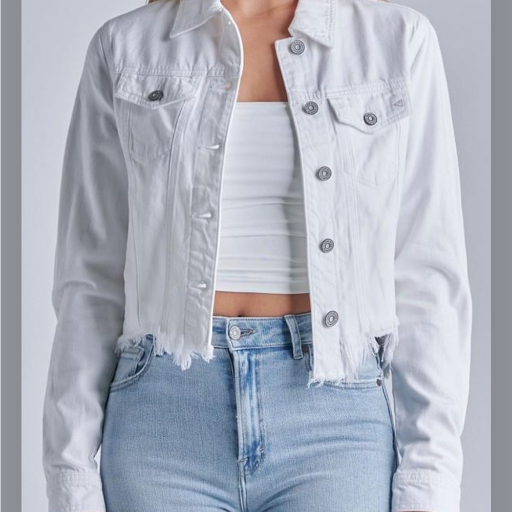HIDDEN JEANS
RAW HEM DENIM JACKET worn and washed once.. it’s a little wrinkly 🙈